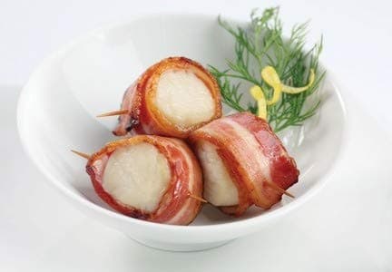 Scallops wrapped in Bacon - Premium Gourmet Frozen pork Appetizers (48 Piece Tray)
