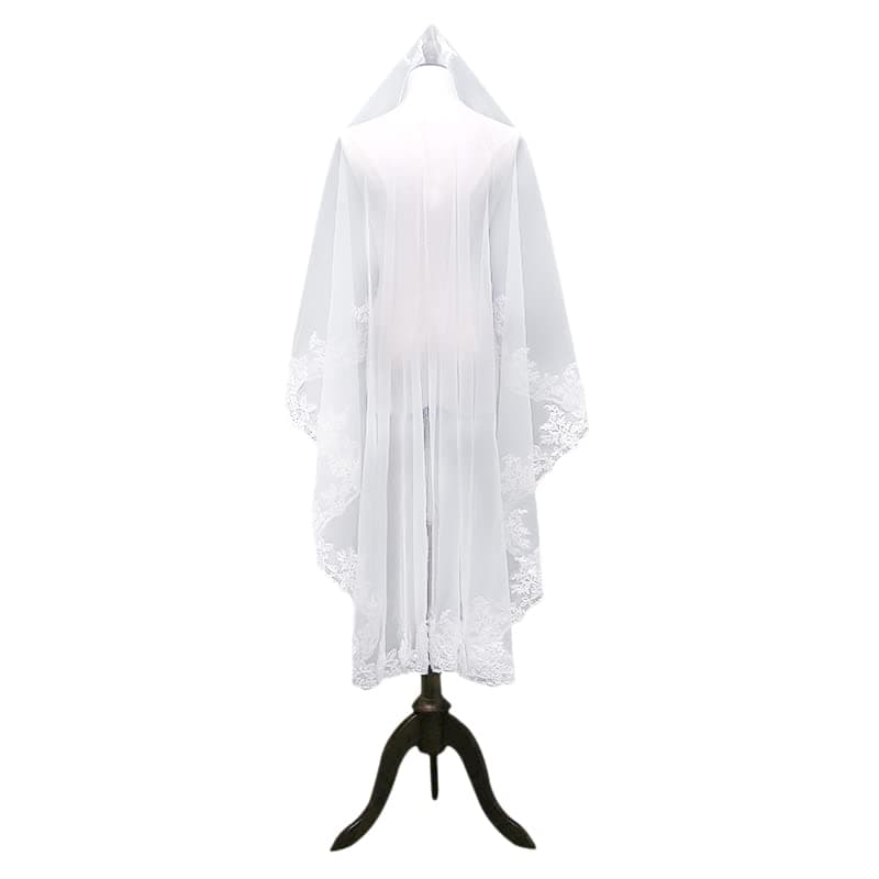 Patty BothSimple Elegent Lace Appliques Wedding Veil With Bridal Veils Comb