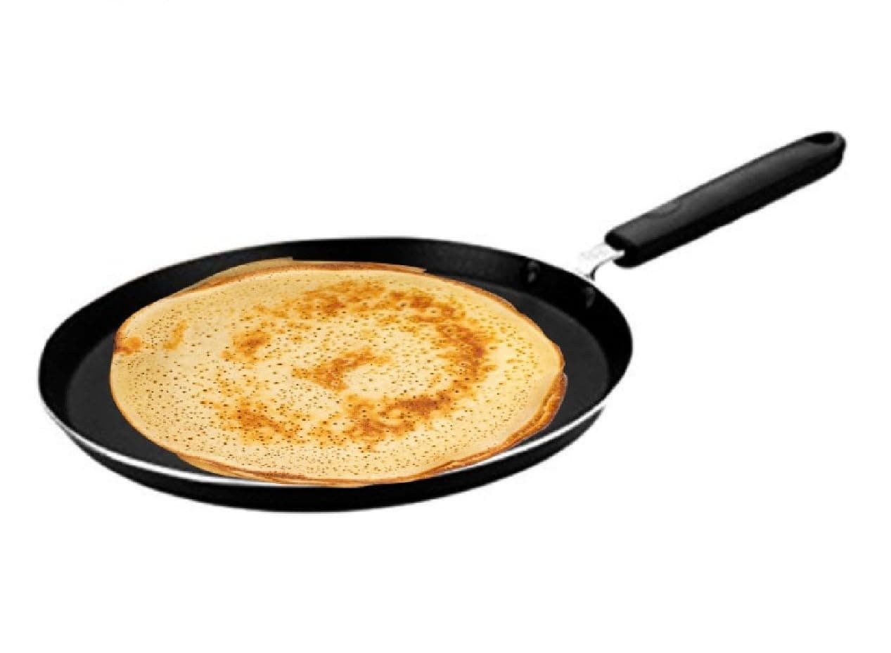 IBILI Nonstick Crepe Pan 7.8-Inch | Made in Spain | Induction Compatible Tawa Griddle for Pancakes, Dosa, Roti, Tortilla, and Eggs, Flat Frying Skillet, PFOA Free, Stay-Cool Handle