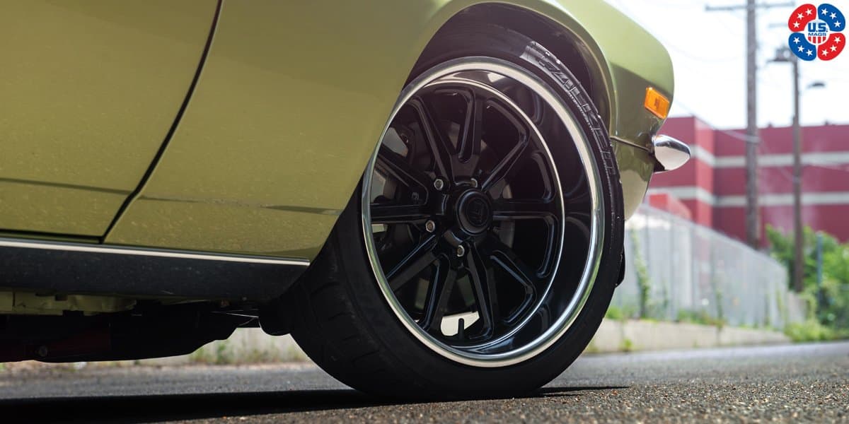 20" Inch US Mags Rambler Gloss Black Wheels & Tire Package | Set of 4 | Includes Free Wheel Club LA T-Shirt | Fits Chevy Ford Pontiac Cadillac Buick Dodge BMW