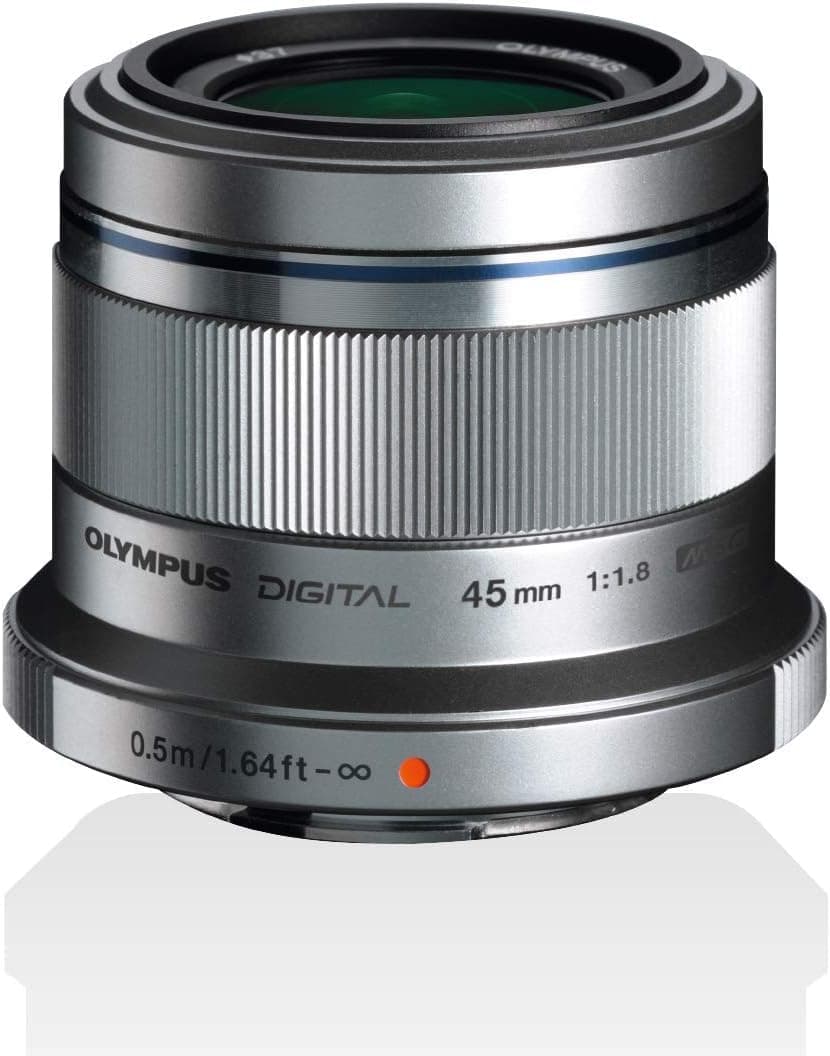 Olympus M.Zuiko Digital 45 mm F1.8 Lens, Fast Fixed Focal Length, Suitable for All MFT Cameras (Olympus OM-D & PEN Models, Panasonic G-Series), Silver