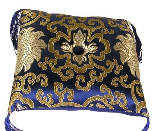 Buddhist Altar / Wisdom Offering / Vajra Cross / Dorje & Lotus