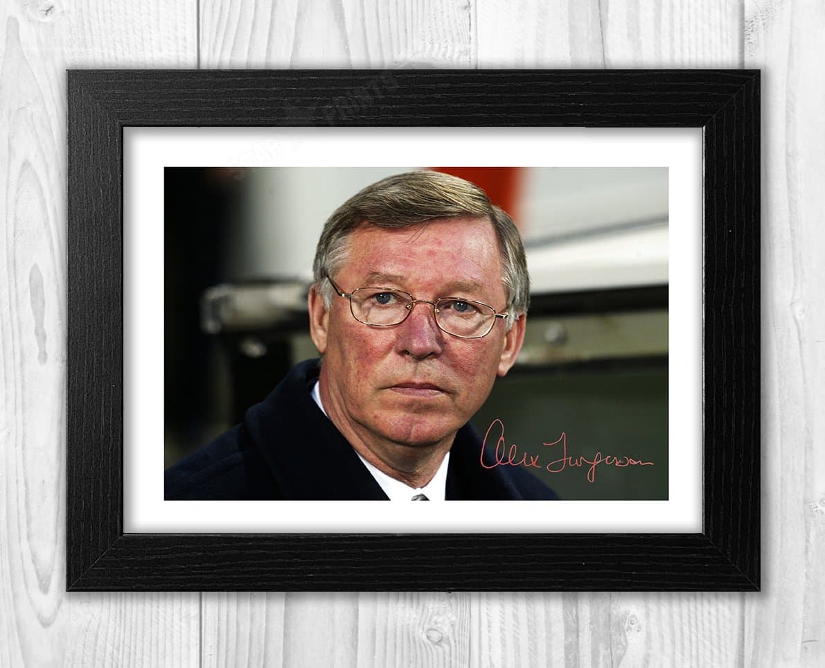 Engravia Digital Alex Ferguson (1) Poster Signed Autograph Reproduction Photo A4 Print (Black frame)