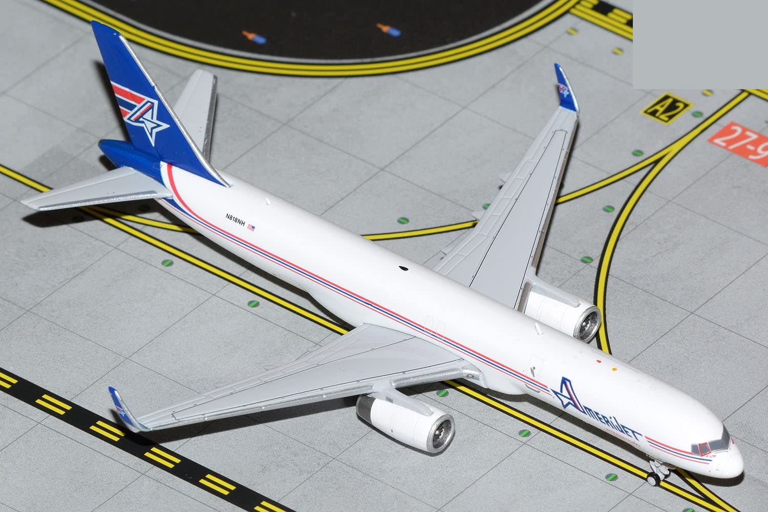 GJAJT2130 Amerijet International Boeing 757-200PCF N818NH; Scale 1:400