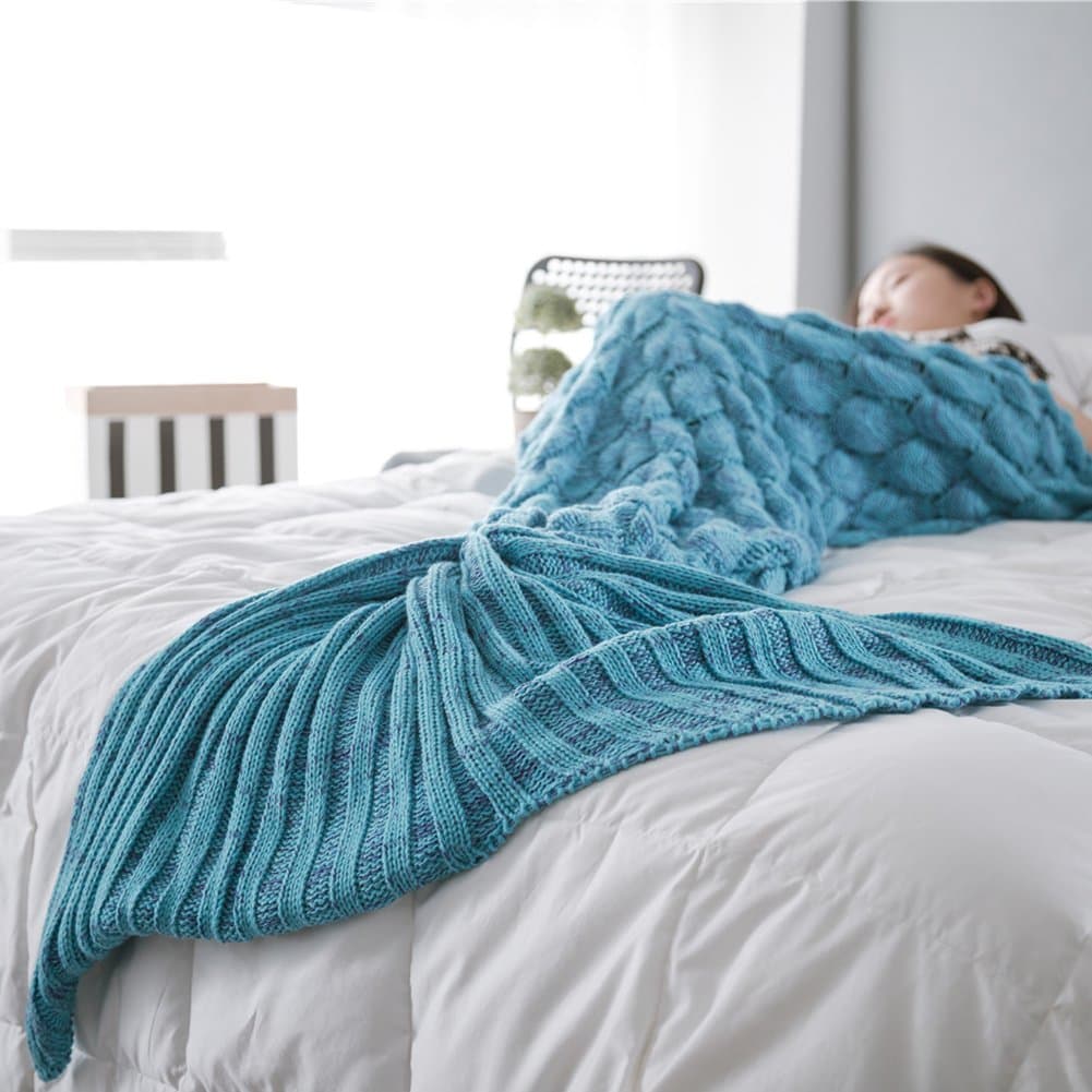 saplit Handmade Knitted Mermaid Tail Blanket, Warm Sofa Quilt Living Room Sleeping Bag for Adults and Kids 180cm x 90cm (Light Blue)