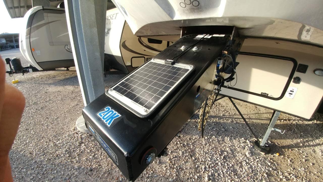 Fifth Wheel & Travel Trailer (Class B&C RV) Super Magnetic for 1x 12V Battery - No Experience Plug & Play.