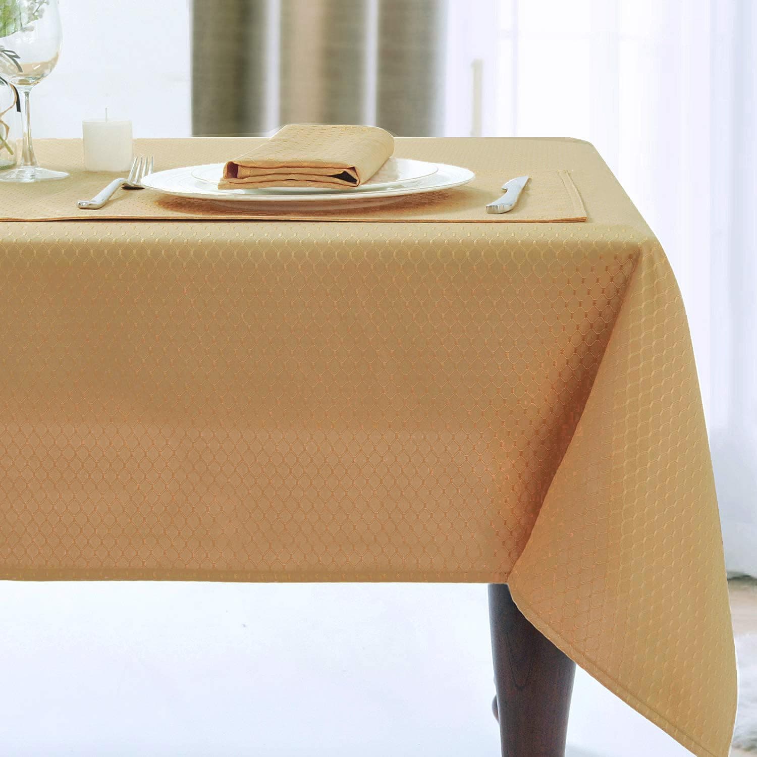 JUCFHY Christmas Jacquard Morrocan Rectangle Table Cloth Oil-Proof Spill-Proof and Water Resistance Washable Tablecloth,Decorative Fabric Table Cover for Outdoor and Indoor Use,60 x 84 Inch, Gold