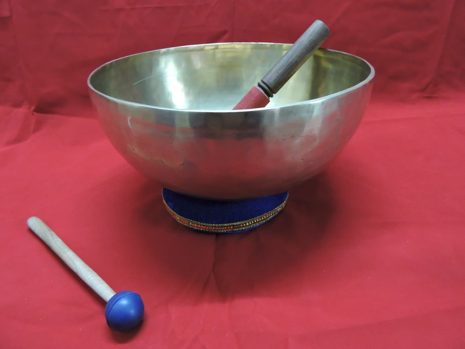 Om 136.10 hz 9.5"Dia C Note Root Chakra 1544 gm TIBETAN SINGING BOWL