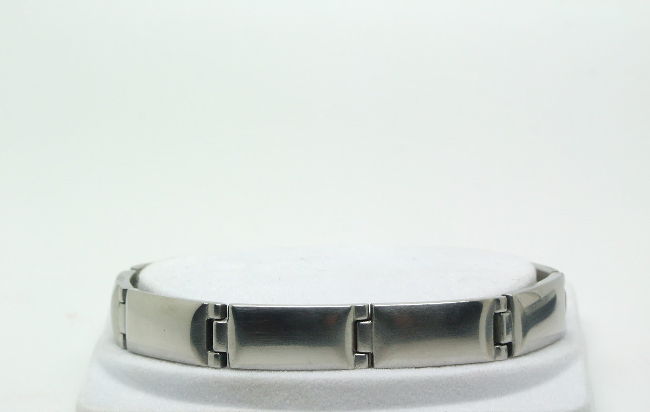 Magnetic Bracelet – Stainless Steel for Men and Women. Size Small/Medium Wrist 15 cm Sabona France.