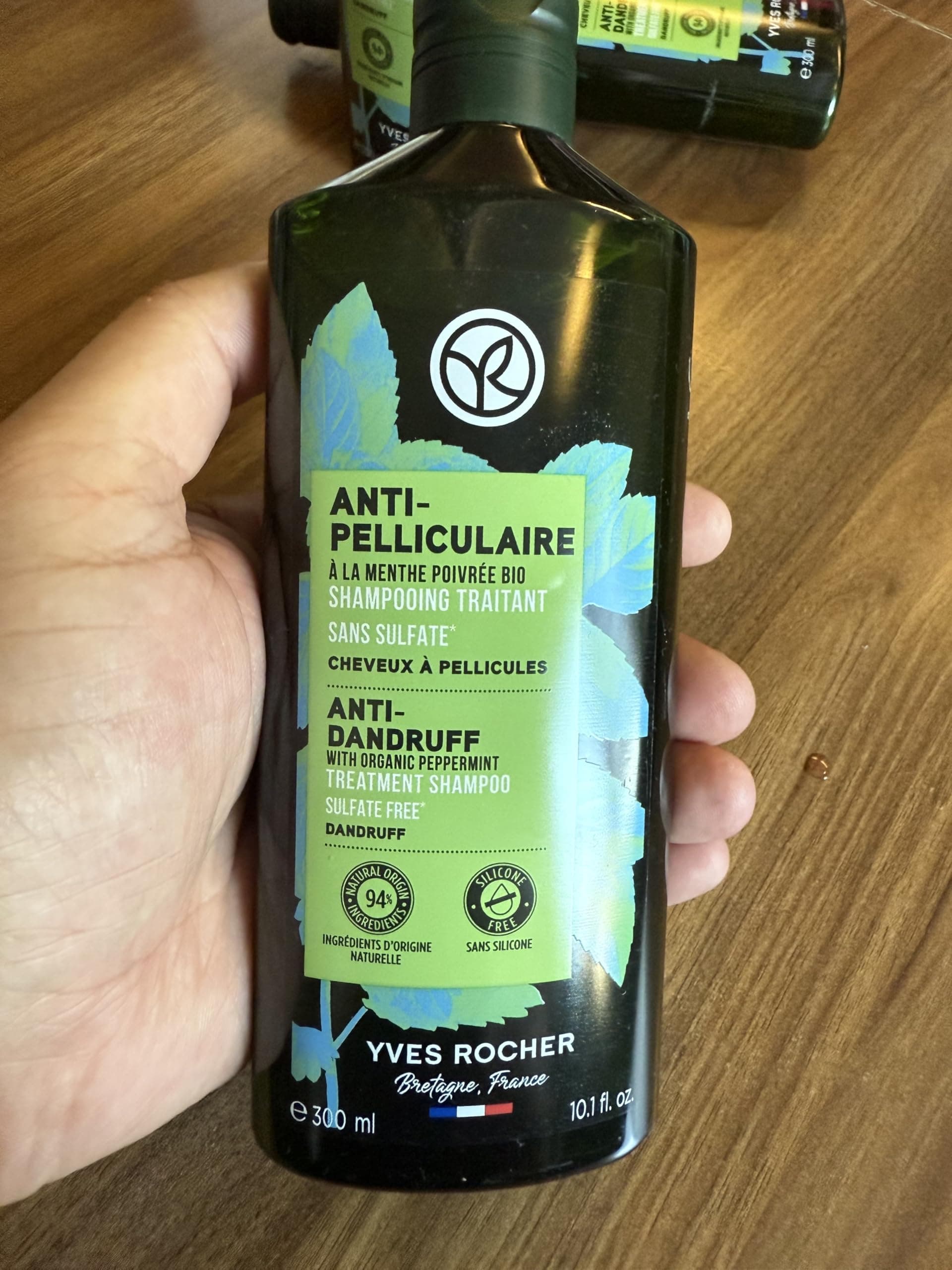 Yves Rocher Anti-Dandruff Treatment Shampoo, 300 ml./10.1 fl.oz.