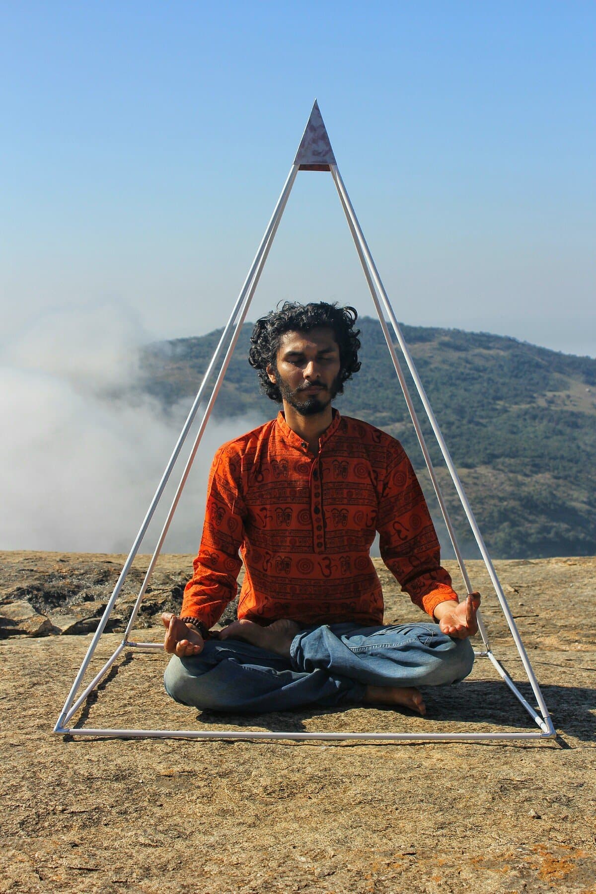 Nubian Aluminium Meditation Pyramid 3 Feet for Spiritual Healing Lite wight