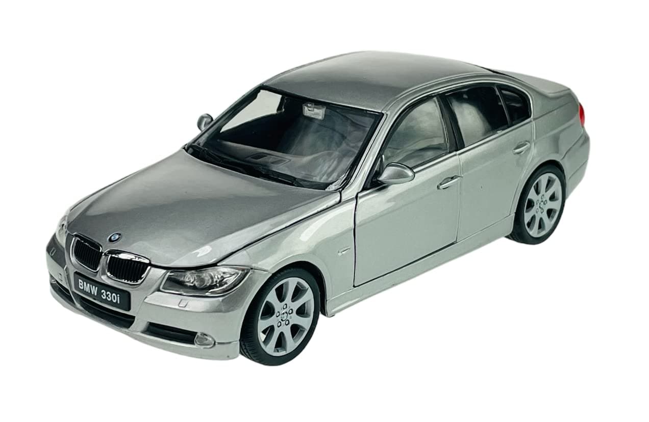 Welly BMW 3 Series 3 Series 330i 330 i 2006 Silver E90 E 90 Saloon 1/24 Model Car Die Cast New in Box