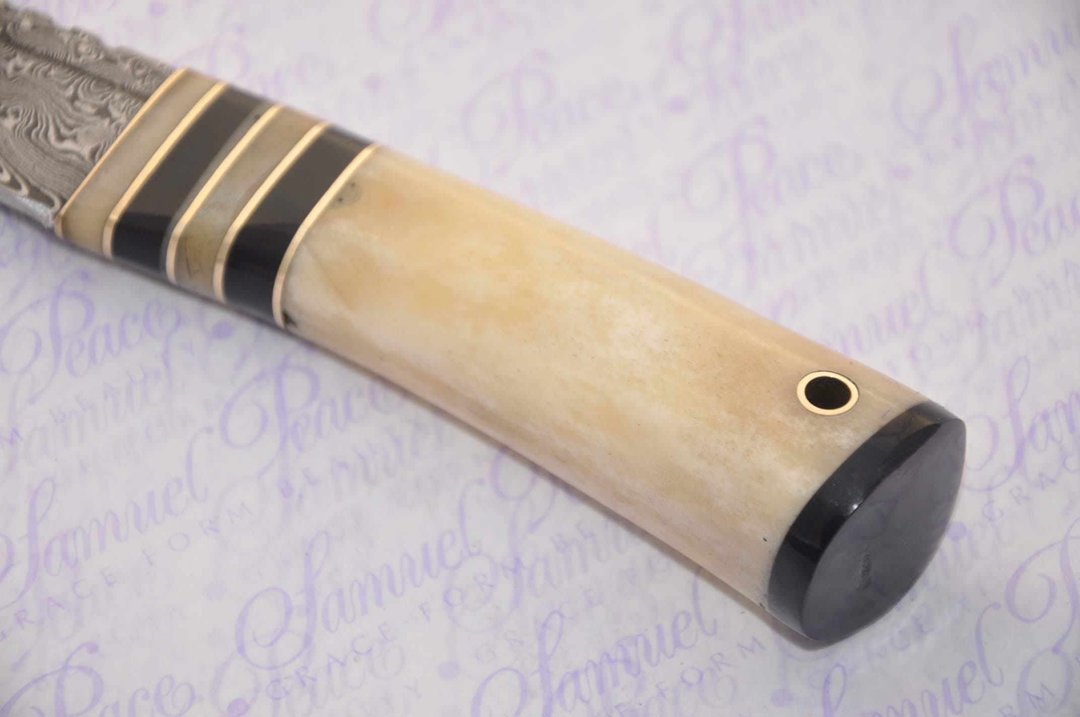 New Fantastic Genuine Camel Bone and Buffalo Handle Sgian Dubh Damascus Steel Made in Sheffield England Superior Sheath inc Presentation Box