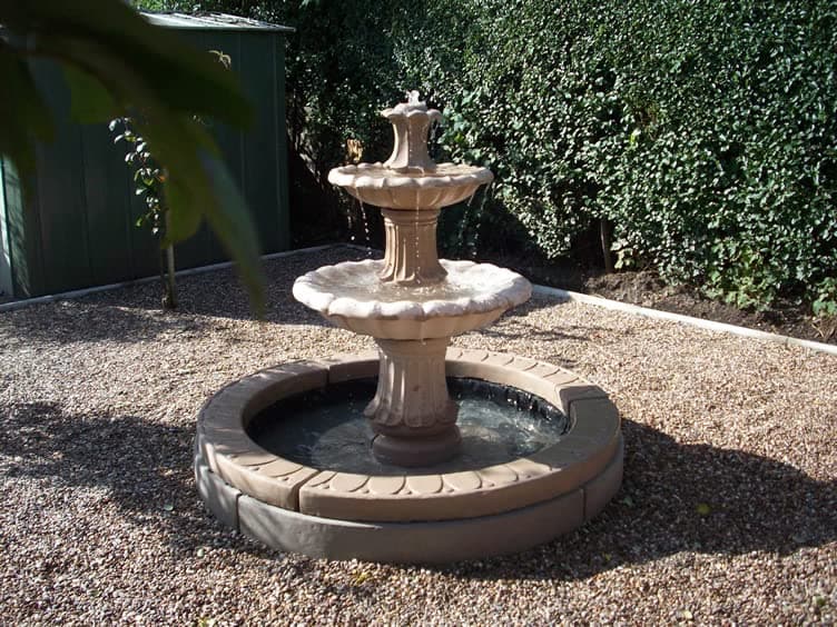 2 TIER BARCELONA FOUNTAIN IN A DOUBLE ASTER SURROUND STONE GARDEN FEATURE