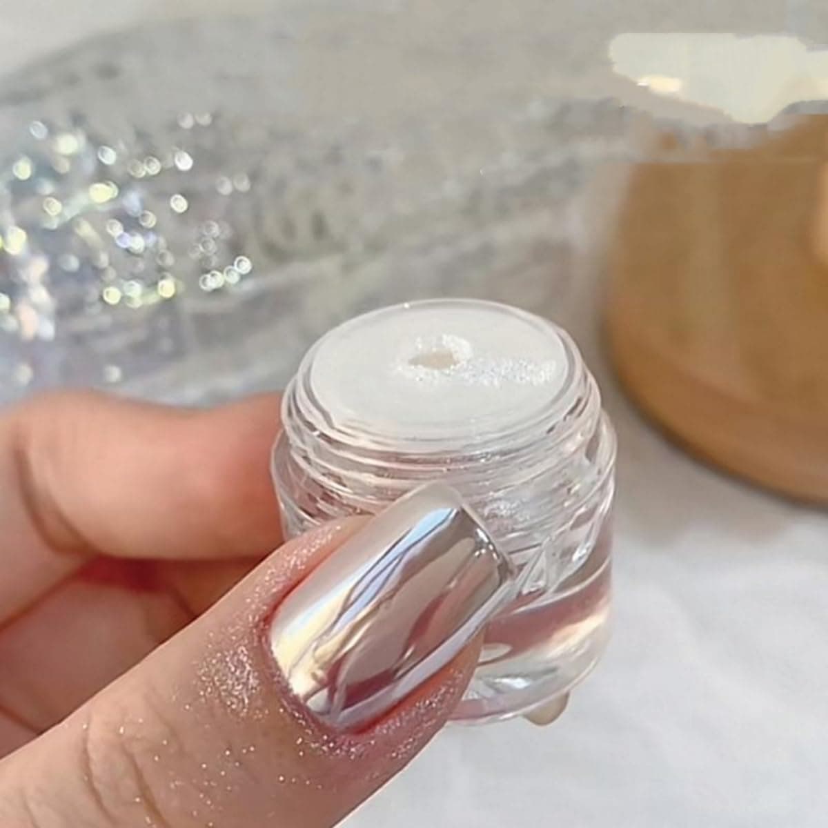 Super Glossy Mirror Effect White Pearl Chrome Nail Powder, Magic White Moonlight Effect Iridescent Pigment Powder for Nails