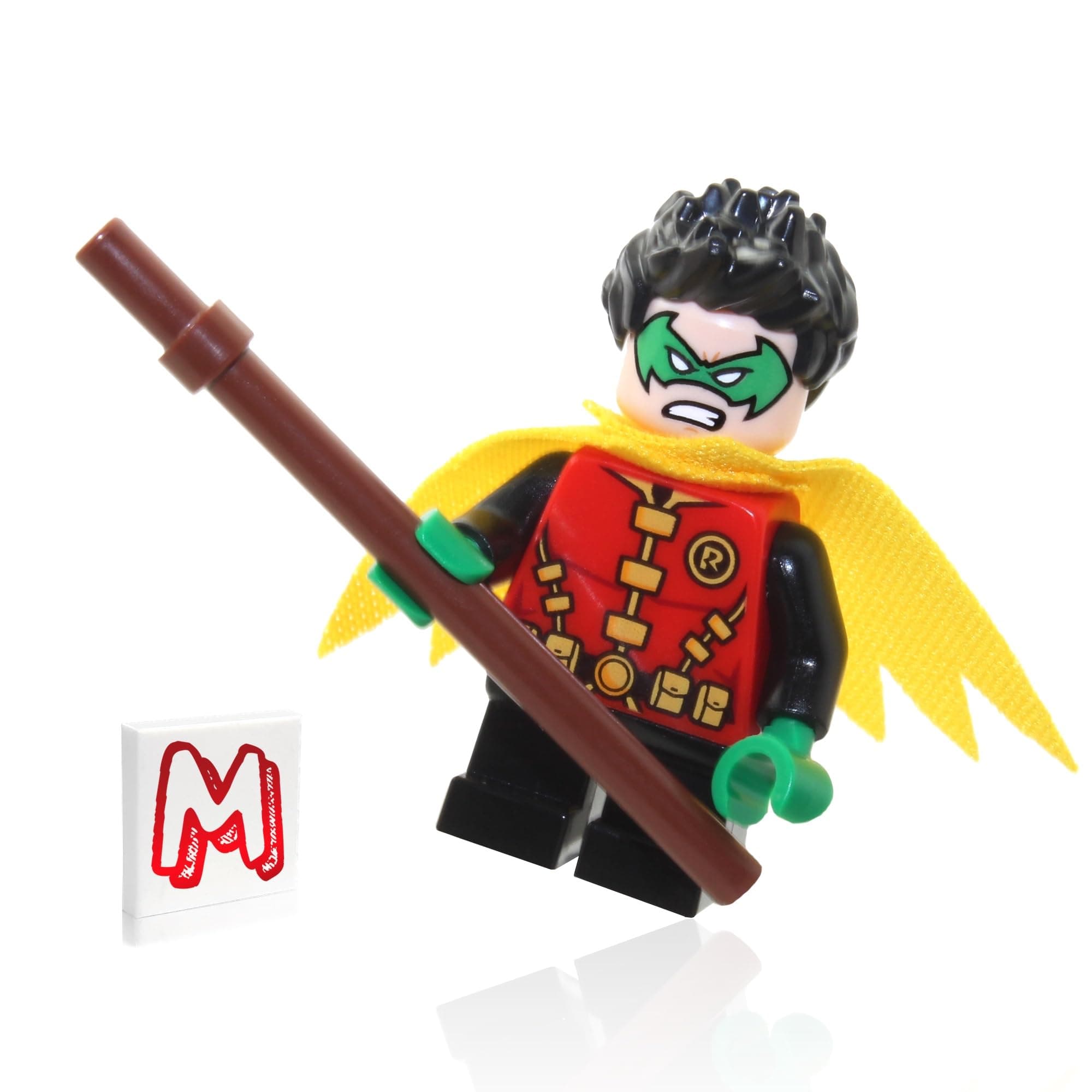 LEGO Super Heroes DC Batman Minifigure - Robin (Green Mask and Yellow Cape) with Staff and Minifigureland Tile 76122