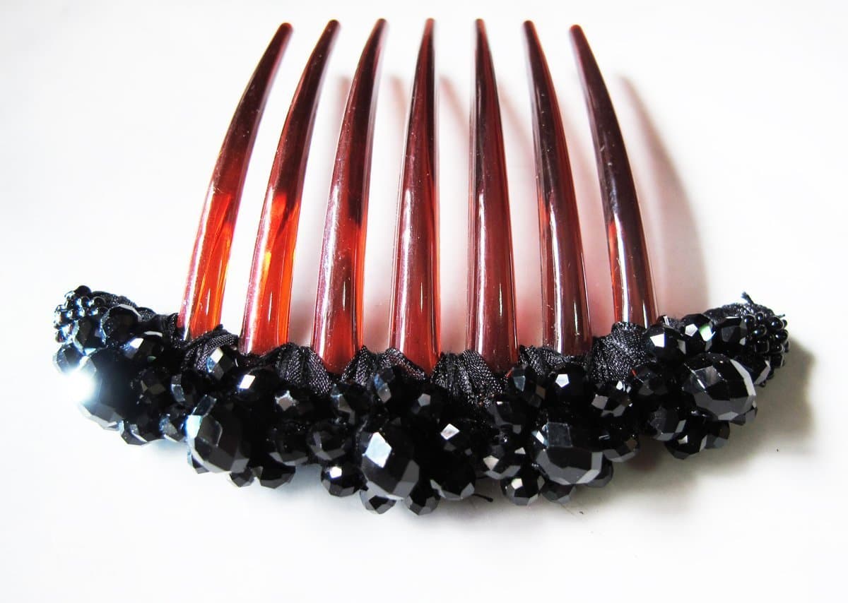 French twist hair comb Ornamented along the top of the heading with Crystal 5 Flower