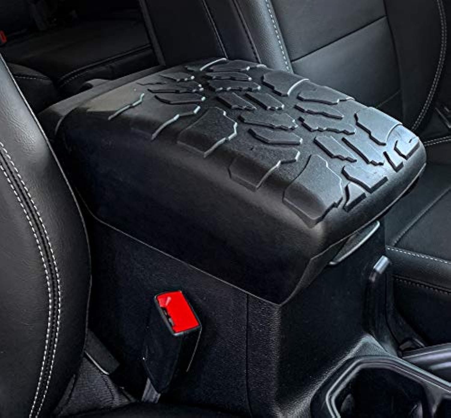 Boomerang® Tire Tread Armpad™ for Jeep Wrangler JL (2018-2021) - Center Console Armrest Cover
