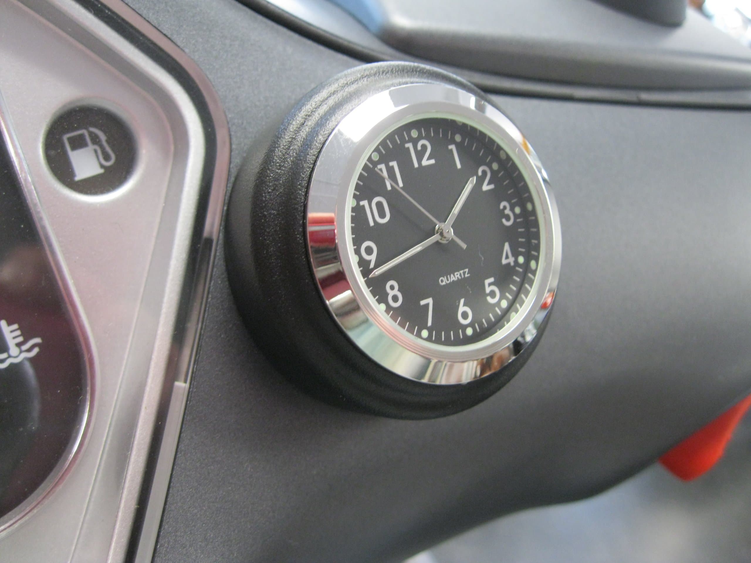 Stick_on Clock, Black