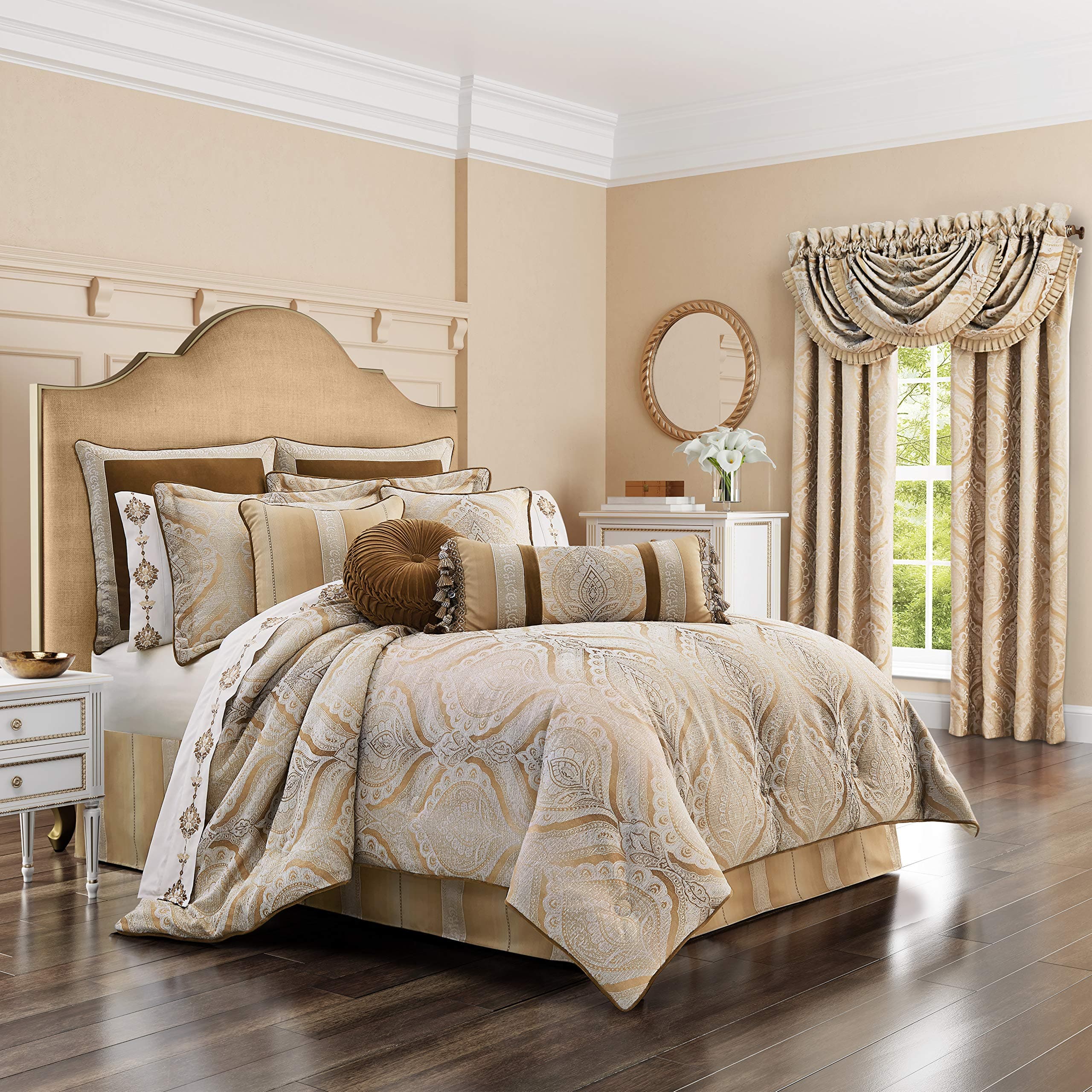 Five Queens Court Giodana Woven Jacquard Luxury 4 Piece Comforter Set, Gold, King, 110x96, Polyester